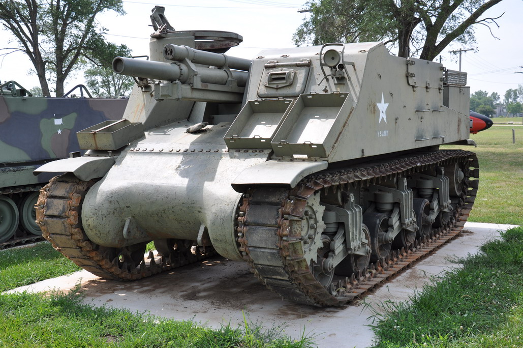 M7 Priest 105 Mm Howitzer Motor Carriage Self Propelled Gun AFV 